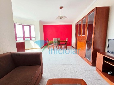 Apartamento T2 à venda na Rua de Perlinhas