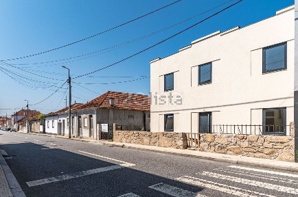 Apartamento T1 à venda na Alameda de São Miguel, 52