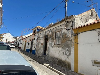 Moradia independente à venda em Santiago (Sesimbra)