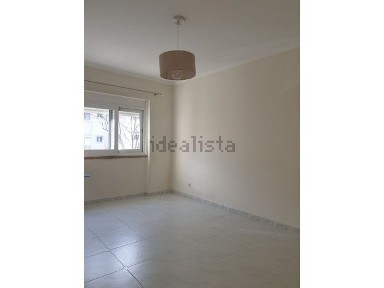 Arrendamento de apartamento T2 em Póvoa de Santo Adrião e Olival Basto