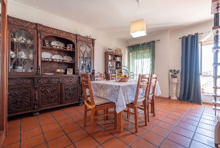 Duplex à venda na Travessa 5 de Outubro, 7