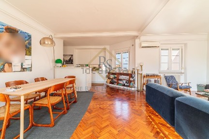 Apartamento T3 à venda na Rua Rodrigo da Fonseca, 80
