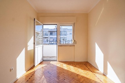 Apartamento T2 à venda na Rua Bombeiros Voluntários
