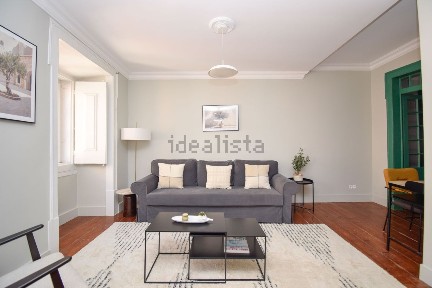 Apartamento T1 à venda na Rua da Academia das Ciências, 9
