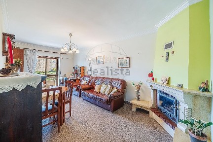 Apartamento T2 à venda na Avenida Miguel Bombarda