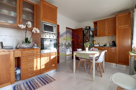 Apartamento T2 à venda em Bombarral e Vale Covo
