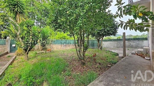 Moradia independente à venda em Vila de Cucujães