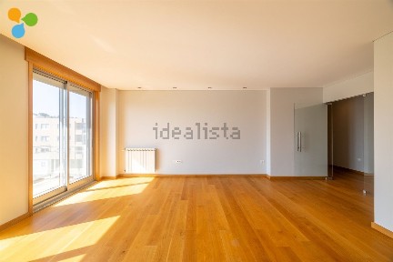 Arrendamento de apartamento T3 na Rua Dom Afonso Henriques, 4248