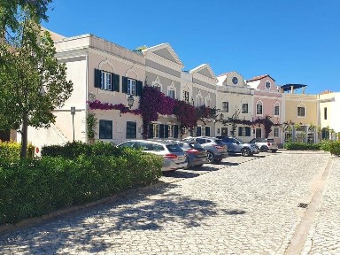 Apartamento T2 à venda no Centro - Quarteira Velha