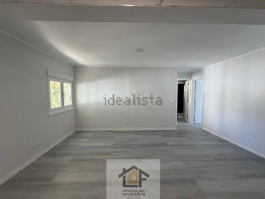 Apartamento T3 à venda no Centro de Laranjeiro