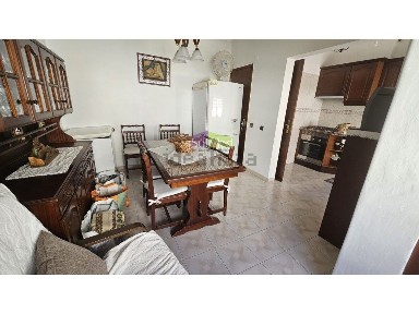 Apartamento T3 à venda na Rua Manuel Ribeiro de Pavía
