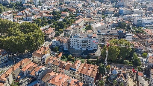 Apartamento T4 à venda na Rua de Santa Catarina