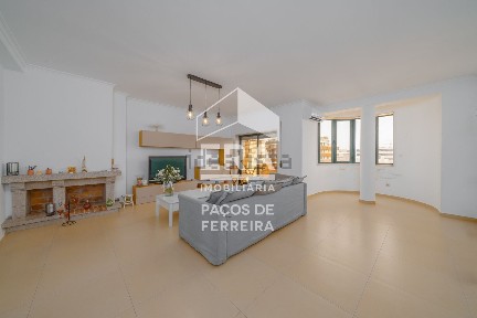 Apartamento T3 à venda na Rua D. José de Lencastre