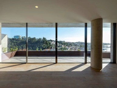 Apartamento T3 à venda na Rua do Ouro