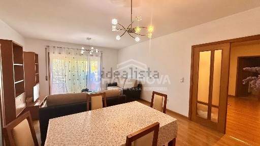 Apartamento T2 à venda na Rua dr. jorge da fonseca jorge