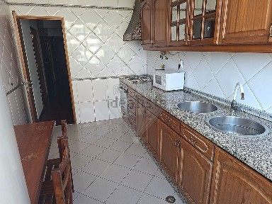 Arrendamento de apartamento T2 no Largo António Aleixo