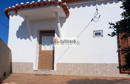 Moradia independente à venda em Santa Clara-a-Nova