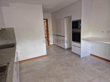 Arrendamento de apartamento T2 na Santa Maria da Feira, Cruz s/n