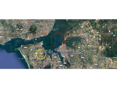 Espaço comercial à venda na Avenida Vale de Milhaços