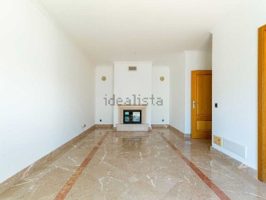 Apartamento T2 à venda no Centro de Guia