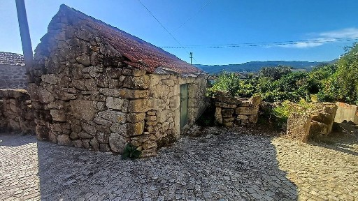 Moradia independente à venda em São João da Serra