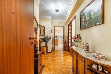 Apartamento T3 à venda na Avenida da Imaculada Conceição