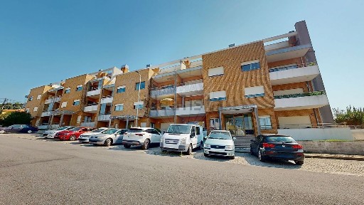 Apartamento T2 à venda na Rua Senhor do Calvário