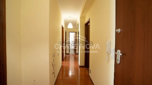 Apartamento T2 à venda na Rua Palmeira