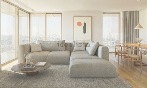 Apartamento T2 à venda na Avenida de Fernão de Magalhães