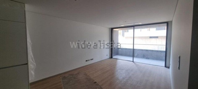 Apartamento T2 à venda na Areinho - Quebrantões