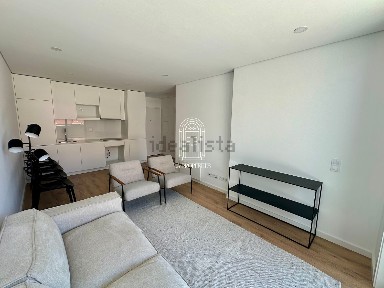 Apartamento T1 à venda na Rua Francisco Araújo Dantas