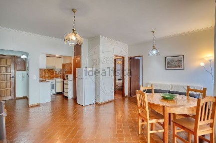 Apartamento T2 à venda na Rua Padre Manuel Bernardes