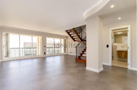 Duplex à venda na Rua Navegador Rodrigues Soromenho