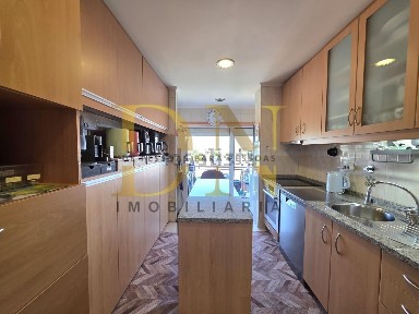 Apartamento T3 à venda na Rua de Medados