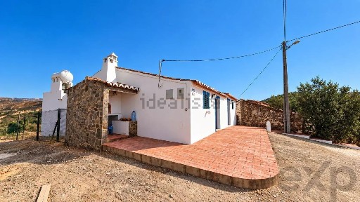 Casa de aldeia à venda na Rua de Carriços