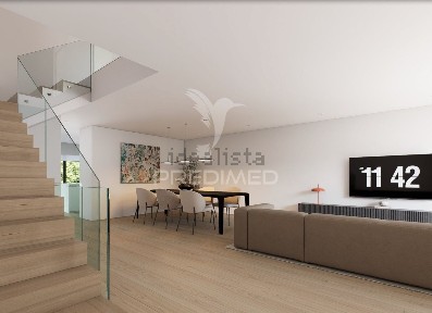 Casa ou moradia à venda na Rua António Martins Pereira s/n