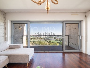Apartamento T3 à venda no Bairro S. Miguel - Entrecampos