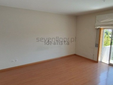 Arrendamento de apartamento T1 na Amial