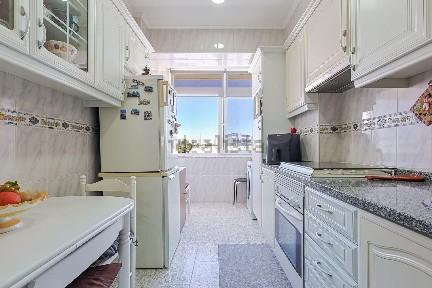 Apartamento T2 à venda na Rua Luís de Camões, 9