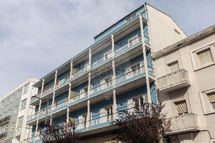 Arrendamento de apartamento T2 na Rua Doutor Luís Carriço