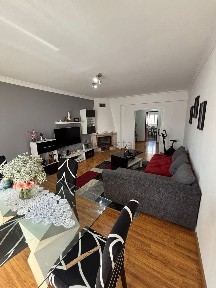 Apartamento T4 à venda na Rua Bulhão Pato