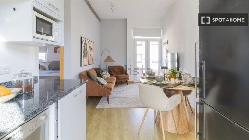 Arrendamento de apartamento T2 na Rua Direita de Francos