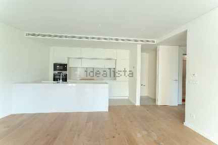 Apartamento T2 à venda na Via Engenheiro Edgar Cardoso