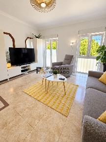 Apartamento T3 à venda na Rua Ivone da Silva, 1921 -b