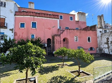 Casa ou moradia à venda em Sé e São Lourenço