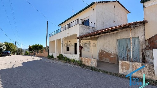 Moradia independente à venda em Tomar e Santa Maria dos Olivais