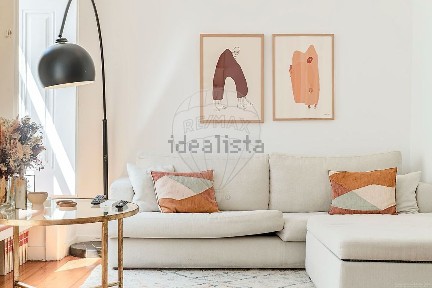 Apartamento T2 à venda na Rua São Sebastião da Pedreira