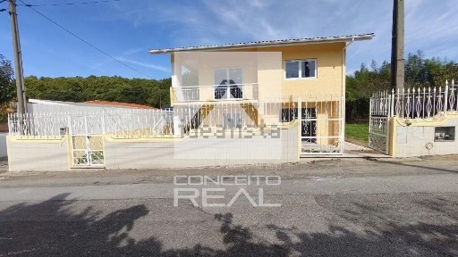 Casa ou moradia à venda em Santa Maria de Lamas
