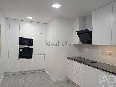 Apartamento T3 à venda na Corte das Cheias