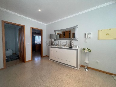 Apartamento T1 à venda na Rua Dom Duarte de Lemos, 41